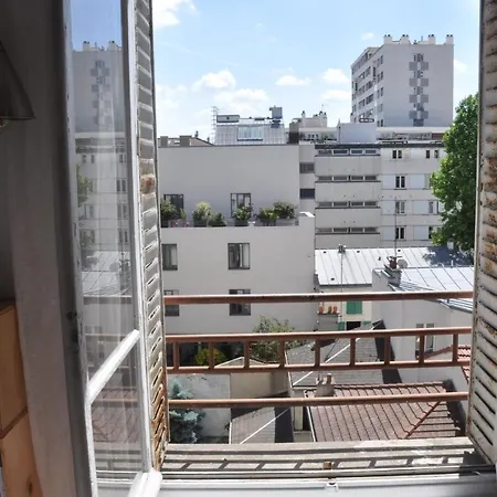 Apartment Charming Near Batignolles
