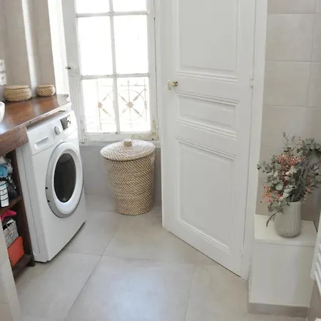 Charming Near Batignolles