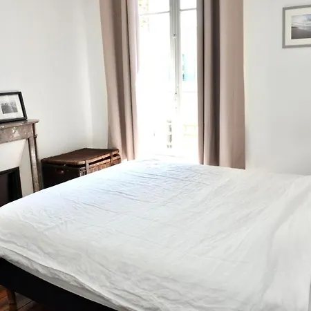 Charming Near Batignolles * Paris
